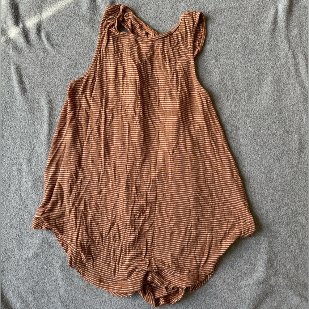 American Eagle Distressed Full Length Top